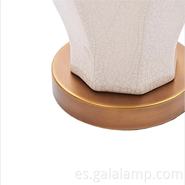 Elegante lámpara de mesa de cerámica clásica americana para salas de estar